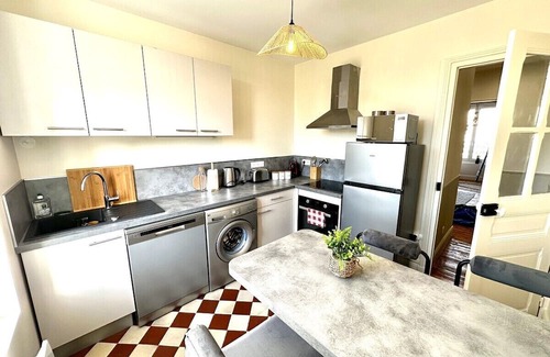 Mont d'Arene Apartment | Jardin Roosevelt #reimsgare