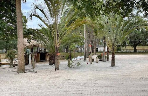 Palm City Apartment | 3 Bedroom 793773 by Houzlet