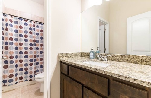 Cedar Crest House | Private Home with Pool - 10 Min. to Downtown!