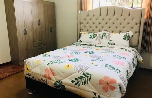 Jose Luis Bustamante y Rivero House | Nice House Queen Room