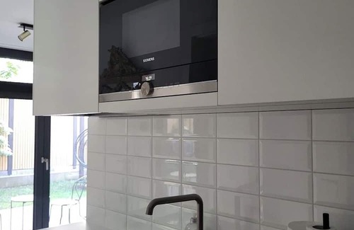 Steinhausen Apartment | Suite One Einsteinstraße