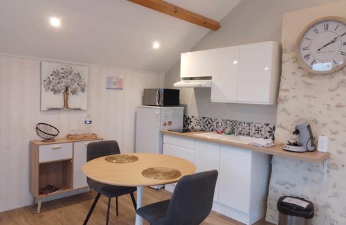 Courgains House | La Suite Bucolique Avec SPA Privatif, Idéal Pour une Pause Détente