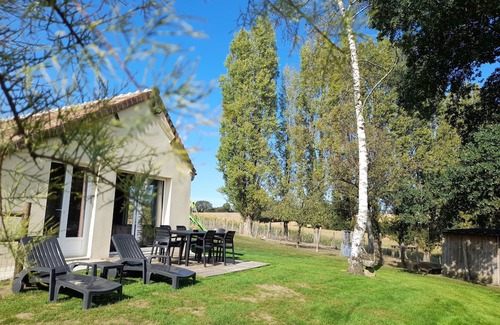 Courgains House | La Suite Bucolique Avec SPA Privatif, Idéal Pour une Pause Détente