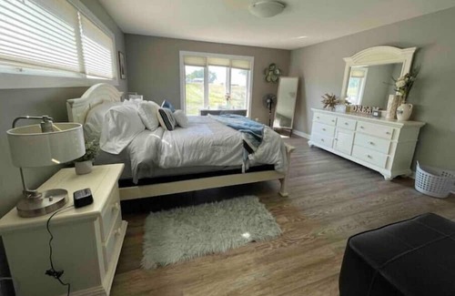 Berwick House | Quiet Country home, nature & fishing -5min to city