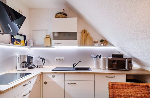 Rustersiel Apartment | Apartment 'Ferienwohnung Kornspeicher 70qm' with Wi-Fi