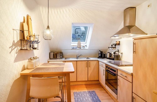 Rustersiel Apartment | Apartment 'Ferienwohnung Kornspeicher 80qm' with Wi-Fi