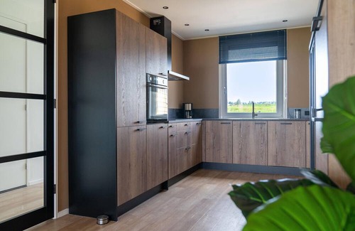 Leons House | 20-person group home in the heart of Friesland