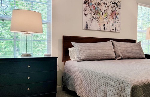 Charlotte House | A clean, peaceful, quiet place with in 25 minutes of Charlotte Douglas Airport