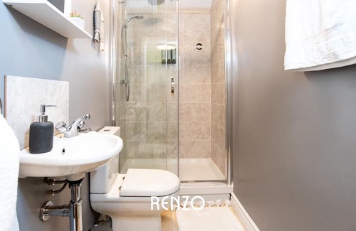 Stoke Bardolph Cottage | Beautiful 1-bed Cottage in Nottingham by Renzo, Stunning Countryside Location!