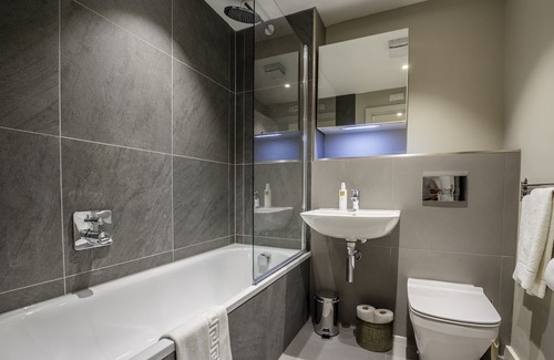Backbarrow Apartment | Cosy 3BR Flat in Backbarrow near Tourist Spots