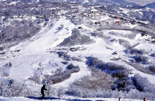 Madarao Mountain Resort House | Main building JapaneseWestern room Spacious and / Iiyama Nagano