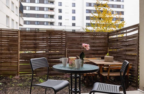 Czyzyny Apartment | Avia Apartment in Krakow by Renters