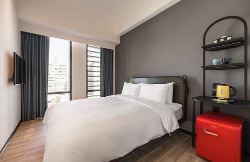 Zhongzheng Hotel | Hanns Summer