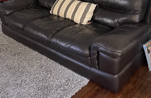 Springfield House | Comfortable Tudor next to all the w MA college’s . lake and park steps away, MGM