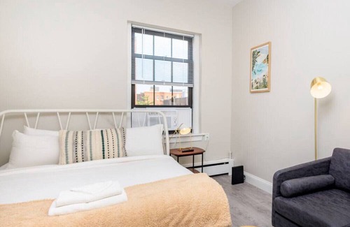 Prudential - St. Botolph Apartment | Quaint Studio Apt | Close to Fenway