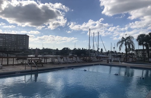 Flor-a-mar Hotel | Magnuson Hotel Waterfront Marina New Port Richey