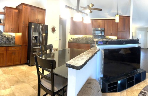 Nokomis House | ~Private Vacay Home with Heated Pool mins from Venice and Nokomis Beaches~
