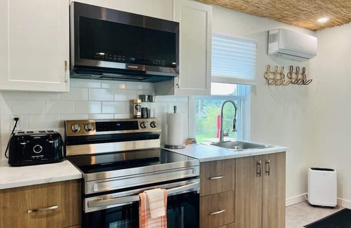 Magog House | The Oasis - Access to the lake