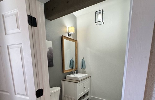 Pauls Valley Other | Cozy farmhouse in the country! Beautiful all-new furnishings and gorgeous views!