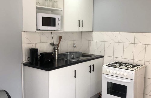 Mazowe Apartment | 1 bed apartment in Mount Pleasant Heights - 2014