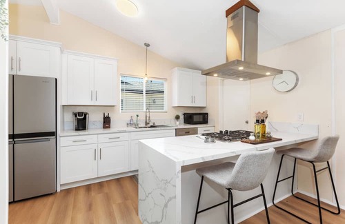 Serra Mesa House | <15 min to Beaches, Downtown, more! Modern Getaway