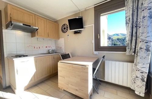 Notre-Dame-de-Bellecombe Apartment | Quiet studio in Notre-Dame-de-Bellecombe with private parking