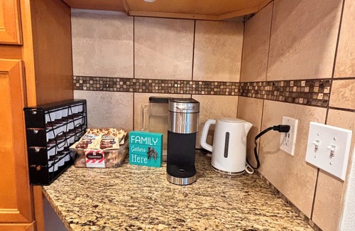 Forest Grove House | Lovely 3-bedroom house Pool Table fire pit Near Pacific Univ.