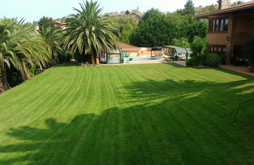 Berreaga-Mendi Villa | Royal Suite at Basque Palace