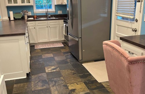 Springlake House | Safe, spacious, and comfortable 4 bed 3 bath house in midtown Shreveport