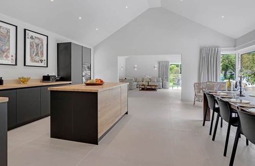 Erlestoke Cottage | Lambs Lawn - Pet Friendly, Westbury near Devizes