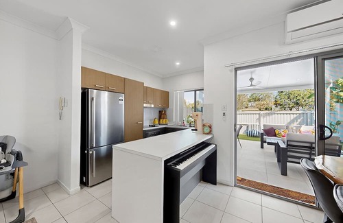 Underwood House | Three bedroom townhouse with pool