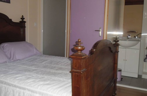 Duniere-sur-Eyrieux Bed & Breakfast | Bed and Breakfast 'Coté Jardin' with Shared Terrace, Shared Garden and Wi-Fi