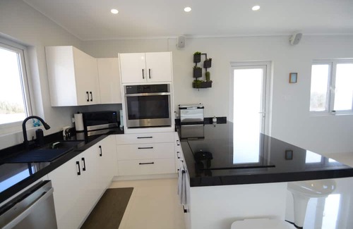 Calbas House | House With Spectacular Island Views Perched On Top of Aruba