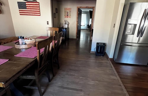 Mesa House | Beautiful Mountain Getaway with Stunning Views and minutes from ski resort