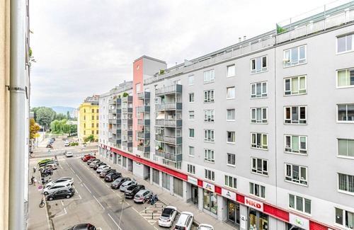 Brigittenau Apartment | Blueground | Brigittenau, view, nr Danube Canal