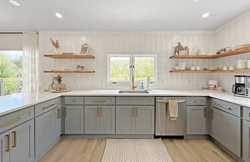 Riverton House | A Place of Grace - River Front