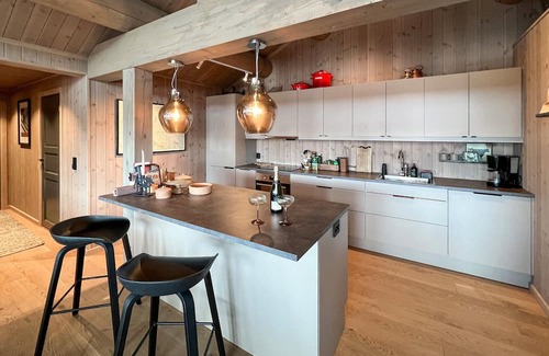 Sor-Fron House | Amazing home in Gålå with sauna