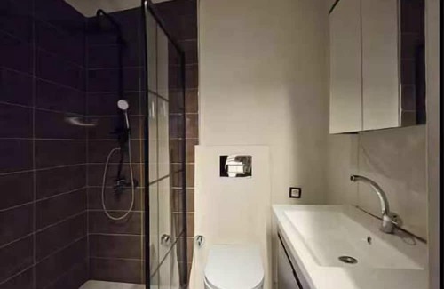 Rasimpasa Apartment | JirHouse Sarıköşk Suite NavyBlue