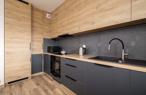 Katowice Apartment | Medyków 34 Katowice | Comfortable Apartment | Parking & Balcony | Ideal for Fami