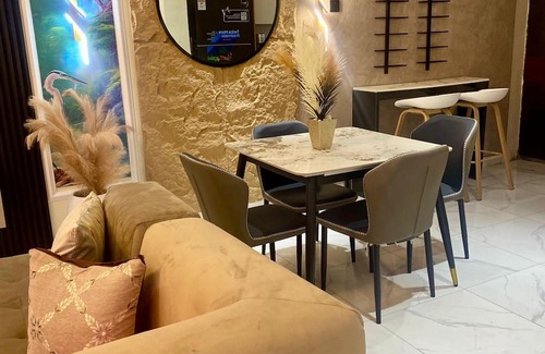 Surulere Apartment | ChiChi’s Pad…nNewly built 3-bedroom apartment in enchanting Lagos with AC