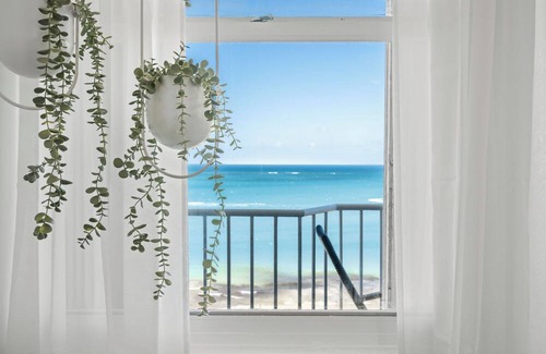 Isla Verde Apartment | Beachfront | Seaside Terrace Views | AC