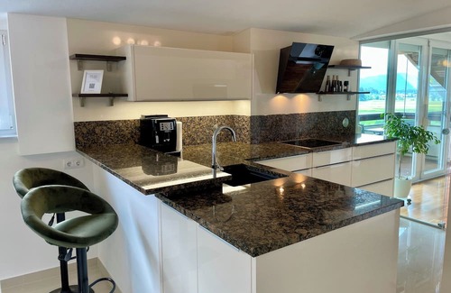 Villach Apartment | Modern oasis with panoramic view