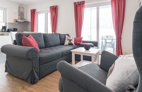 Unterkirnach Apartment | Apartment 'Kuckucksnest' with Shared Terrace, Communal Garden and Wi-Fi