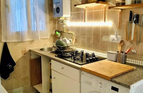 Simancas Apartment | Cozy apartment equipped and subway within walking distance