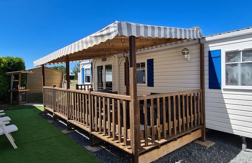 Neuville-de-Poitou House | Mobile Home '4p Near Futuroscope' with Wi-Fi and Air Conditioning
