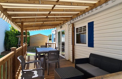 Neuville-de-Poitou House | Mobile Home '4p Near Futuroscope' with Wi-Fi and Air Conditioning