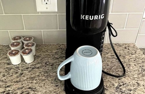 London House | This house is a 2 bedroom(s), 1 bathrooms, located in London, KY.