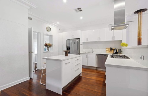 Scarborough House | Stunning Large Home in Scarborough with a Pool