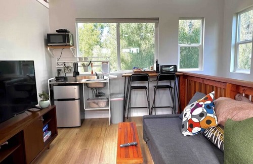 Swan Canyon House | A quiet spot, yet close to all your favorites restaurants and sites!