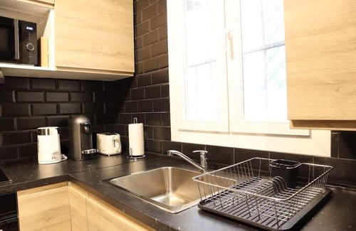 Quartier des Invalides Apartment | Charme parisien près des Invalides – 1BR & confort